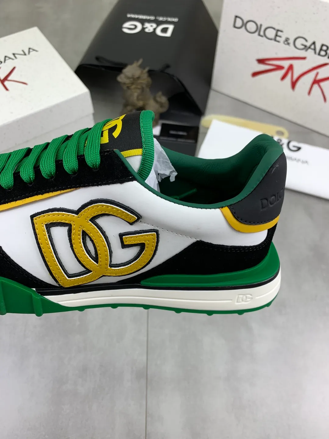 Men's men's shoes 💰P542 💰[New model] The latest hot style, top original quality, the official website synchronizes "DOLCE&GABBANA [Dolce & Gabbana] ~ High quality." The effect is low-top casual DG men's shoes, loved by many celebrities, using high-end imported first-layer calfskin splicing logo design + cowhide feet, simple and elegant, perfectly interpreting the latest inspiration of shoes, integrating classics and fashion, luxury dreams, and fashion. Suitable for drivers, light and comfortable to drive, light and breathable for outdoor travel, high-end quality, trustworthy, 5️⃣color🉑️choice! Code number: 38-46